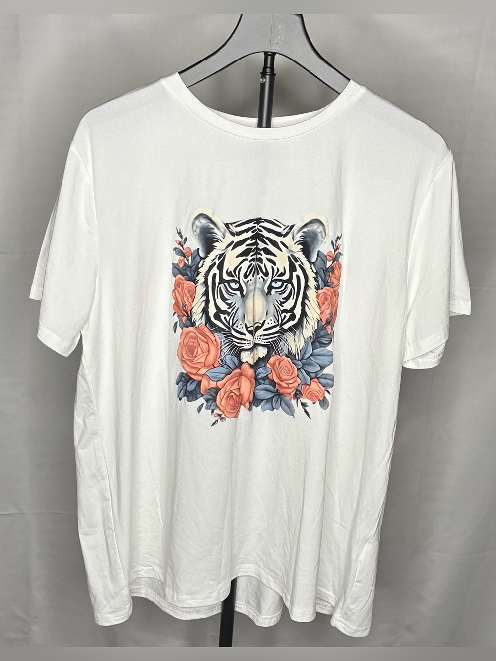 Graphic Tiger & Roses Crew Neck T-Shirt